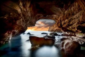 Cave a Ghosties Beach